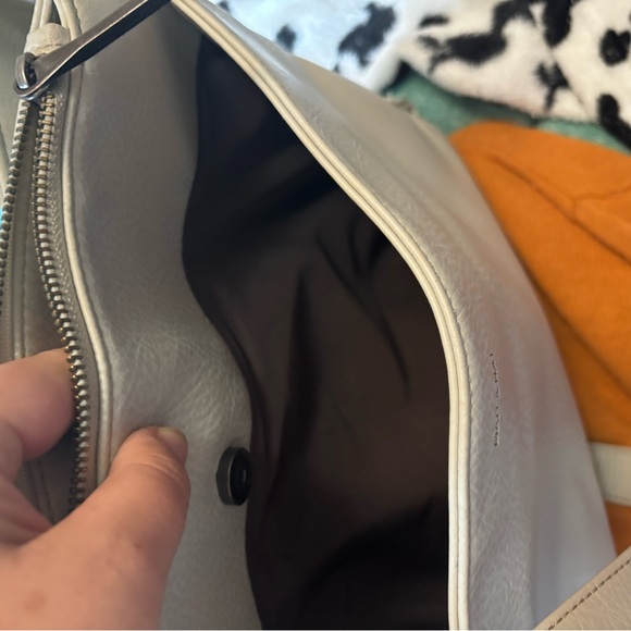 Matt and Nat Cream Shoulder Bag - Picture 6 of 6